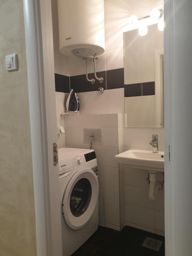 Elena Lux Apartment เบลเกรด ภายนอก รูปภาพ